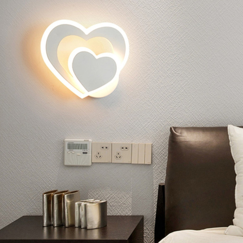LED Heart-Shaped Lamp – Romantic Bedroom & Wall Decor Light for Cozy Vibes 💖