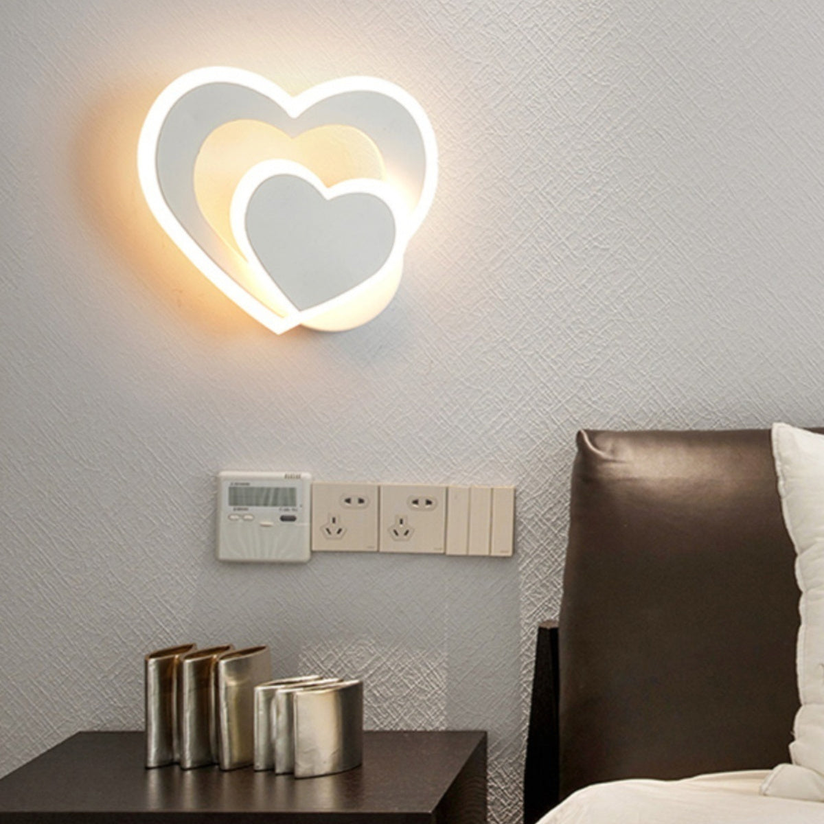 LED Heart-Shaped Lamp – Romantic Bedroom & Wall Decor Light for Cozy Vibes 💖